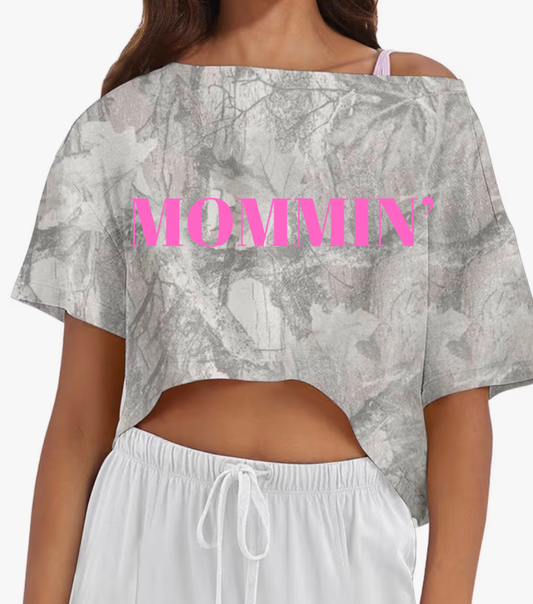 Pink MOMMIN’ Cropped Camo Tee